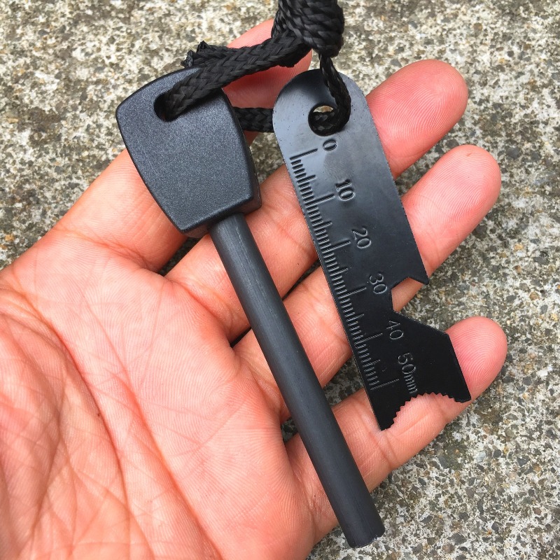مجموعة أدوات إشعال النار للبقا - مراجعة Ferro Rod Striker وسعره