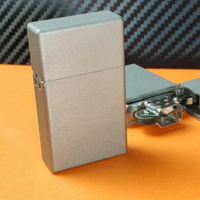 زورو سبائك التيتانيوم 538، 912 - مراجعة Lighter Insert Zippo وسعره