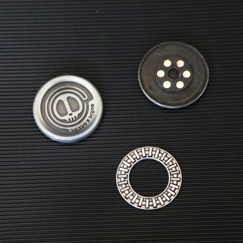 الشيطان غطاء الحليب المغناطيسي - مراجعة Fidget Spinner Bearing وسعره